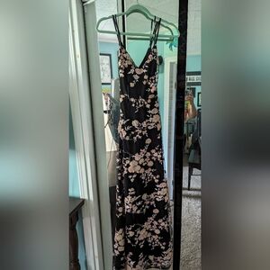 Lulu's Black Floral formal size x-small